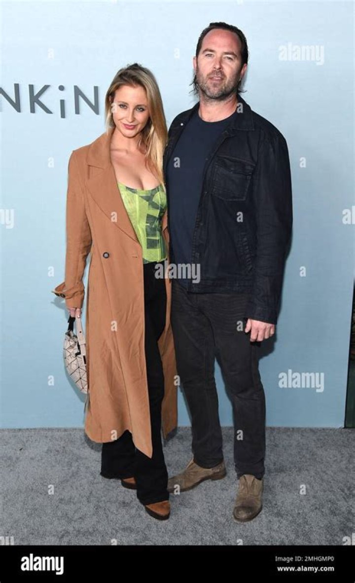 Is Sullivan Stapleton married to Jaimie Alexander?