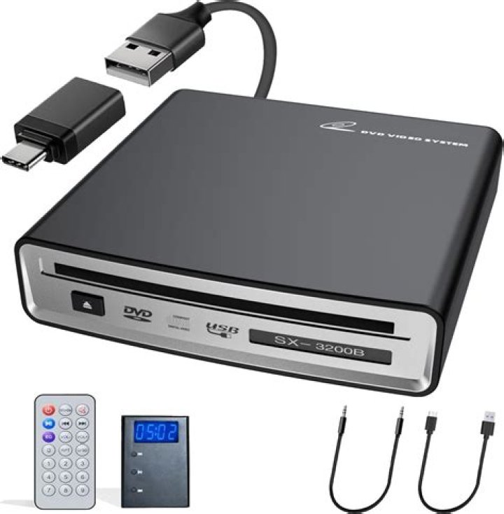 Is USB or AUX better for music?