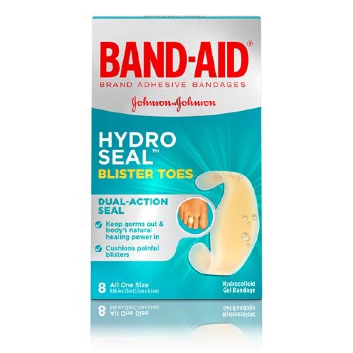 Should I put a bandaid on staph infection?