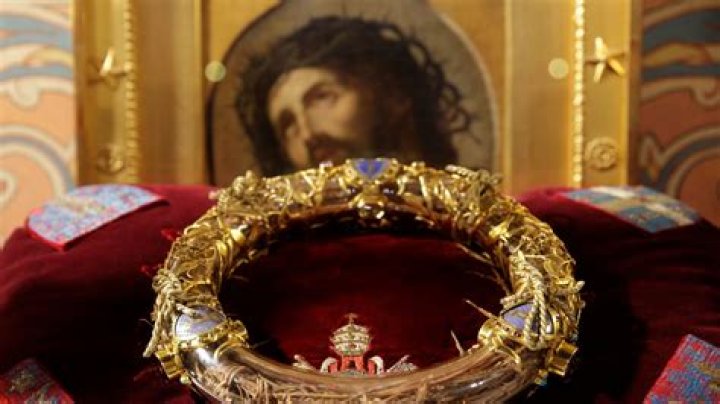 Was the crown of thorns found?