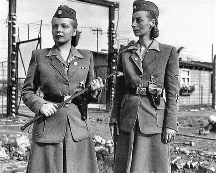 Were there any female soldiers in ww2?