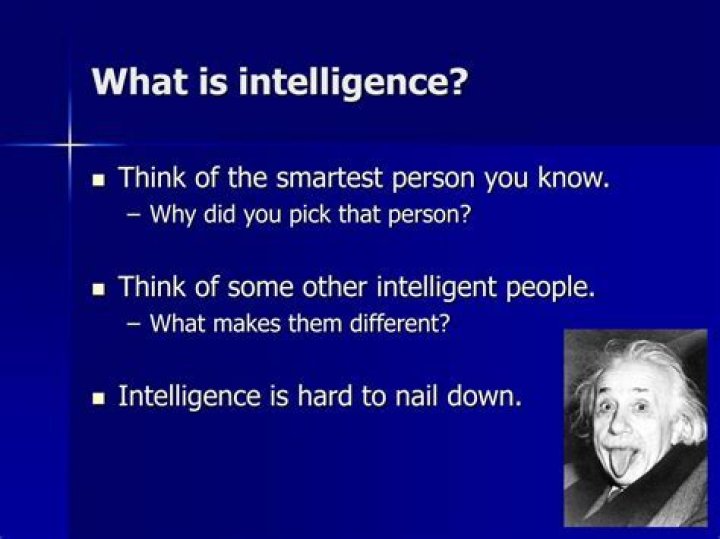What are the common characteristics of intelligent behavior psychology?
