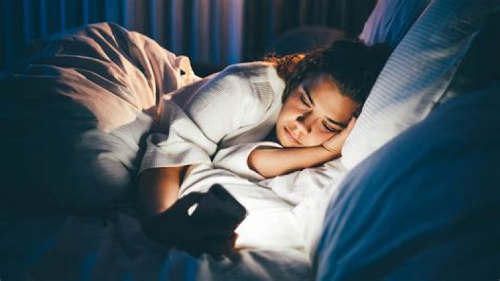 What countries stay up late?