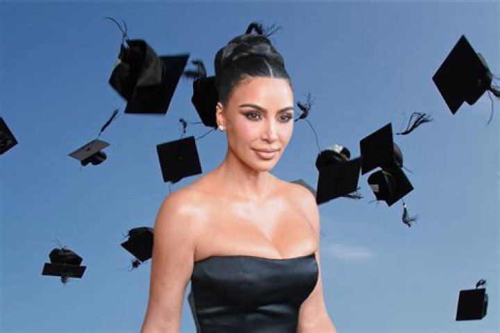 What did Rob Kardashian study?
