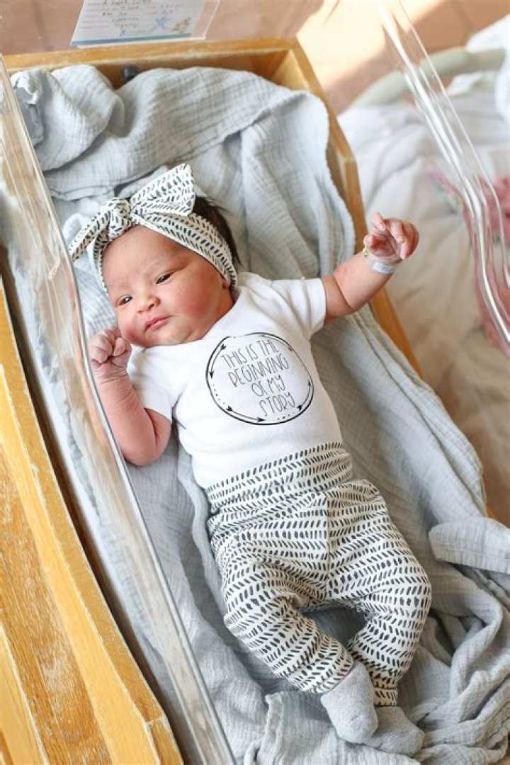 What do newborn babies wear in hospital?