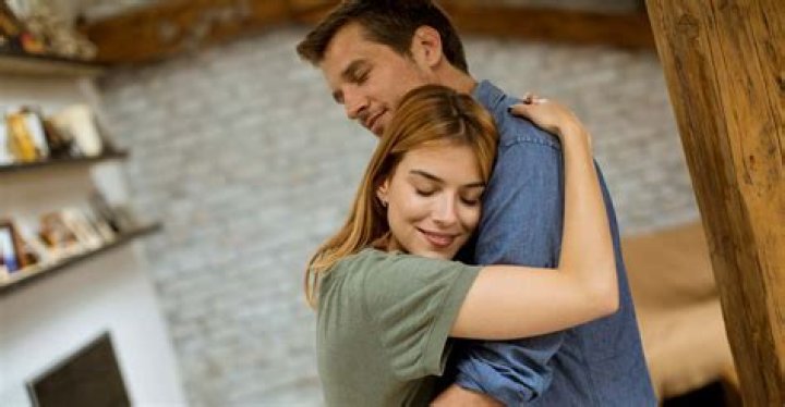 What does it mean if a guy touches your upper back?