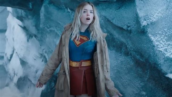 What episode does Supergirl have a baby?
