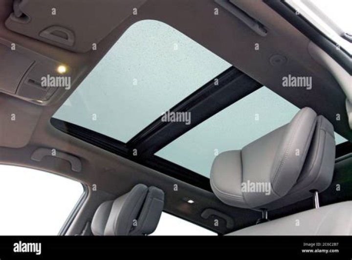What is a double sunroof called?