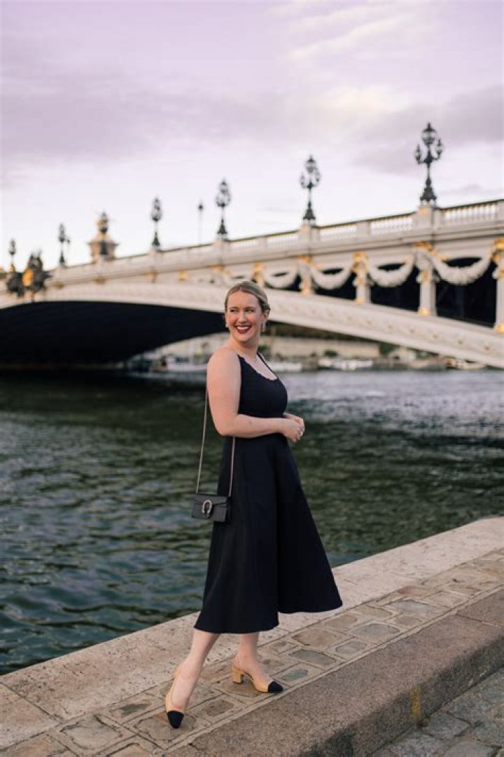 What is a Parisian kiss?