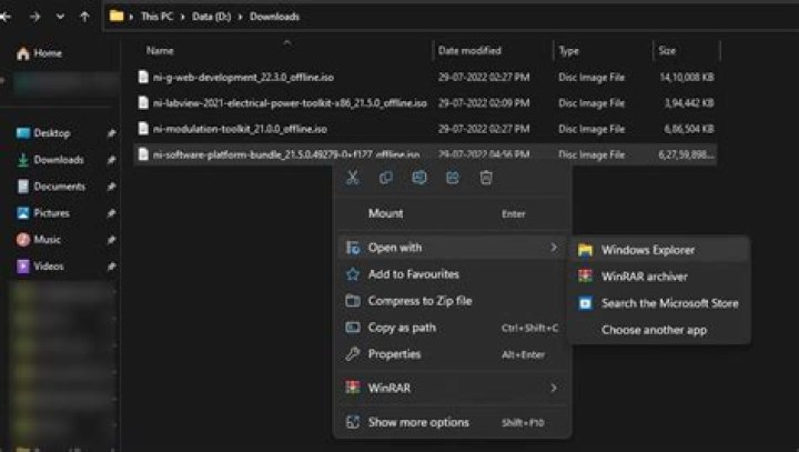 What is $PATH command?