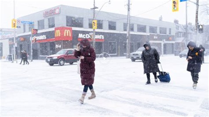 What is the coldest month in Istanbul?
