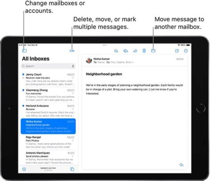 What is the quickest way to delete emails on iPad?
