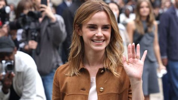 What kind of accent does Emma Watson have?
