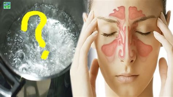 What to put in boiling water to clear sinuses?