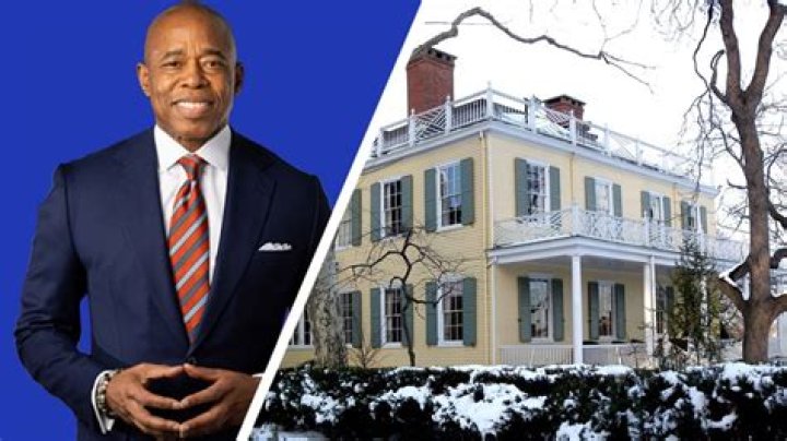 Where is the Billions mansion?