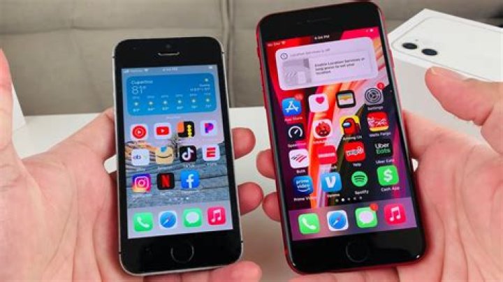 Which is better iPhone SE or iPhone 11?