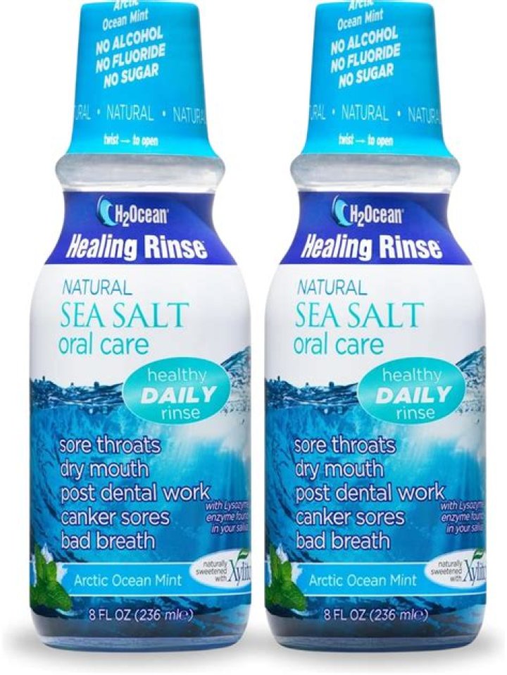 Which is better mouthwash or salt water?