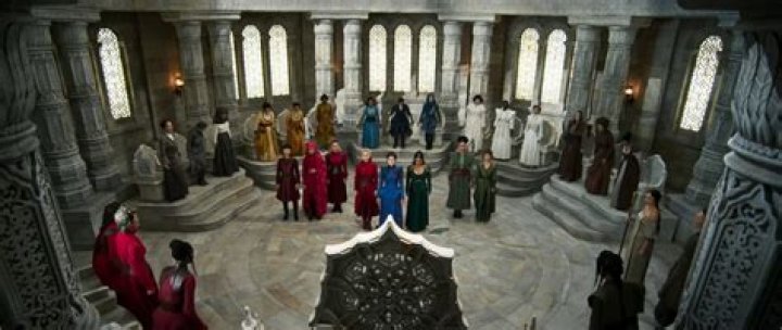 Who are the Aes Sedai?