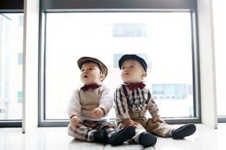 Who carries the twin gene?