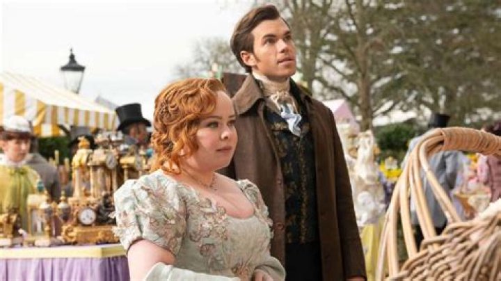 Who does Philippa Featherington marry in the books?