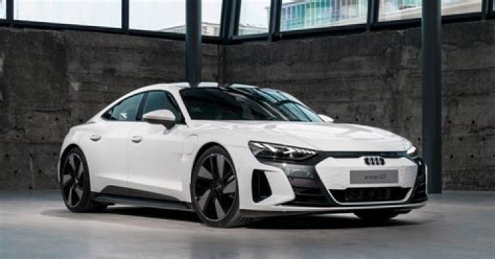 Who drives the 42 car in 2022?