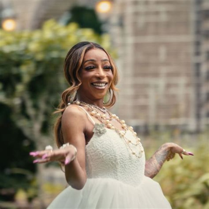 Who is doom slayers wife?