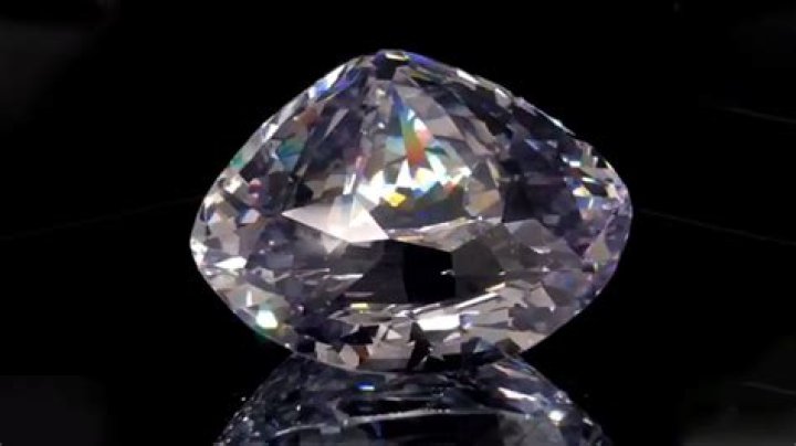 Who owns most of the diamonds in the world?