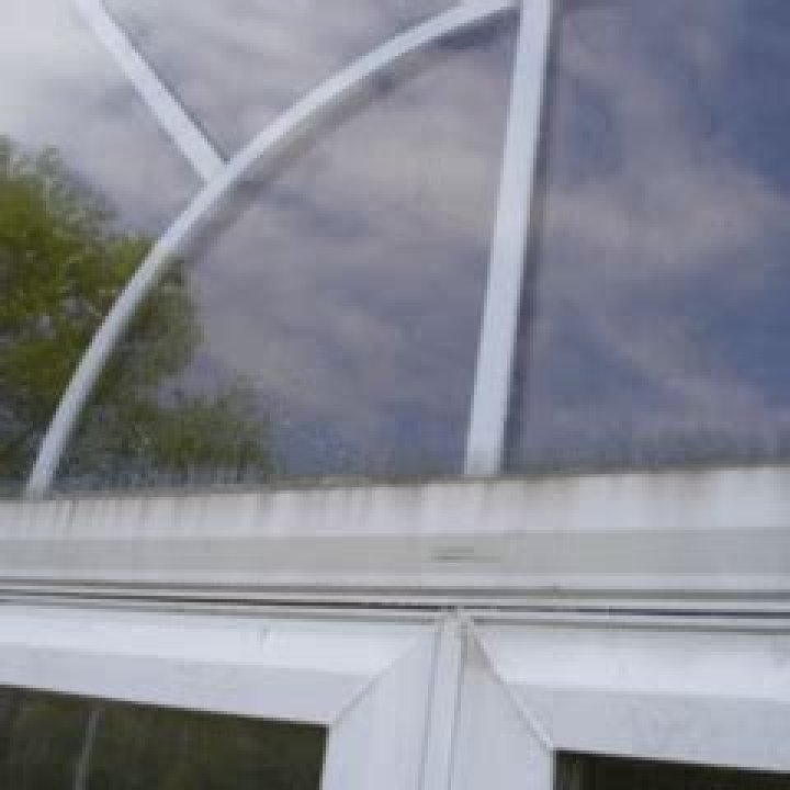 Why do vinyl windows fail?